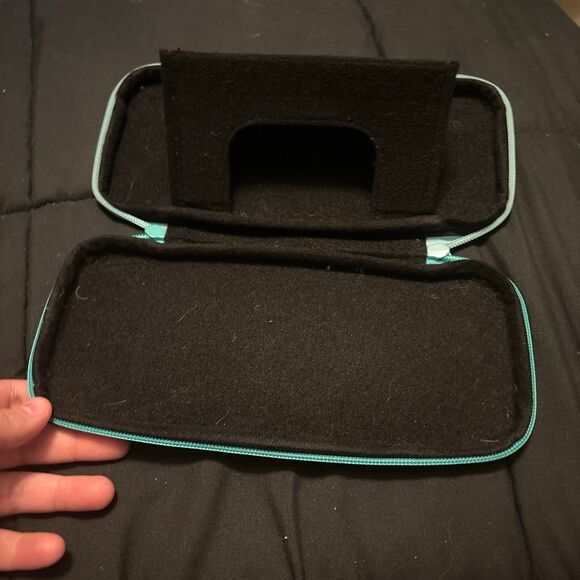 Animal Crossing New Horizons Aloha Switch Carrying Case - Picture 3 of 4